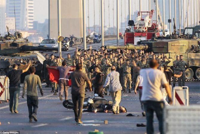 Глава МВД Турции заявил о задержании 18 тысяч человек после попытки переворота