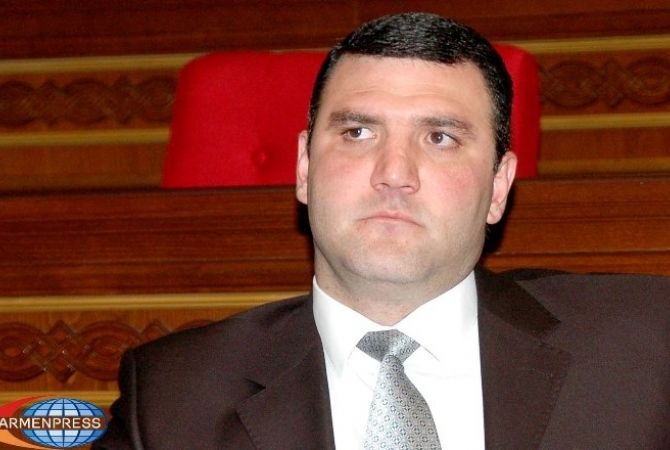 Президент Армении Серж Саргсян принял отставку Генерального прокурора Геворга 
Костаняна: официальное подтверждение