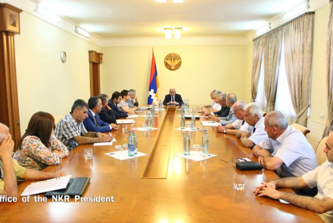 NKR President discusses constitutional reforms' doctrine with NKR party representatives