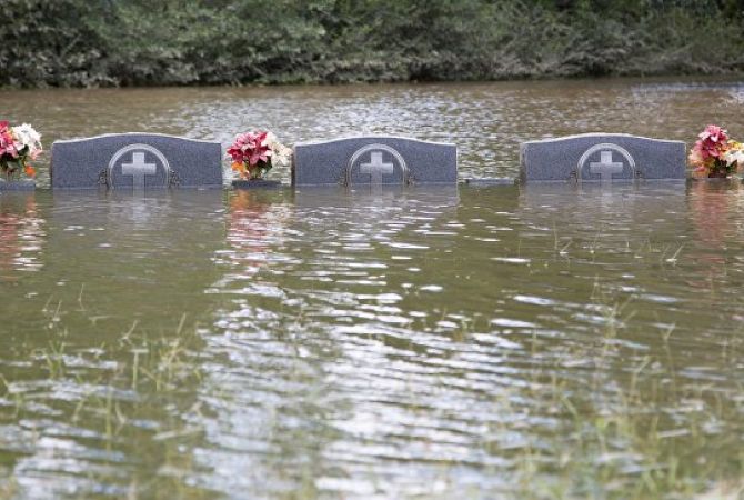 Obama to visit flood-ravaged Louisiana 