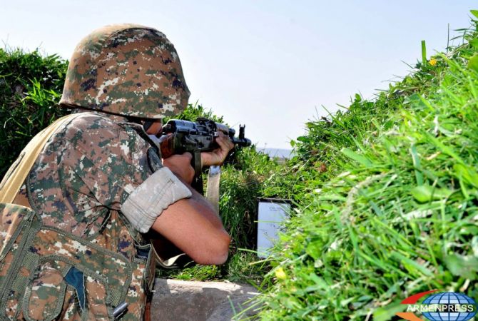 Азербайджанская  сторона, нарушив режим прекращения, более 430 раз стреляла в 
сторону армянских позиций на линии соприкосновения 