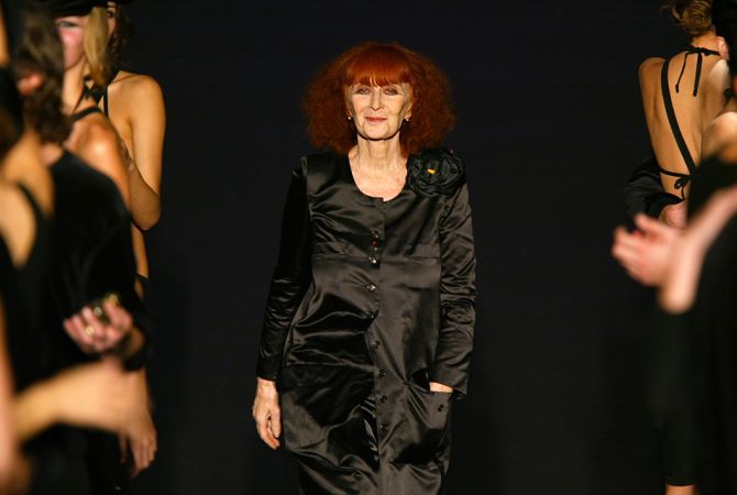 Sonia Rykiel: French fashion designer dies at 86