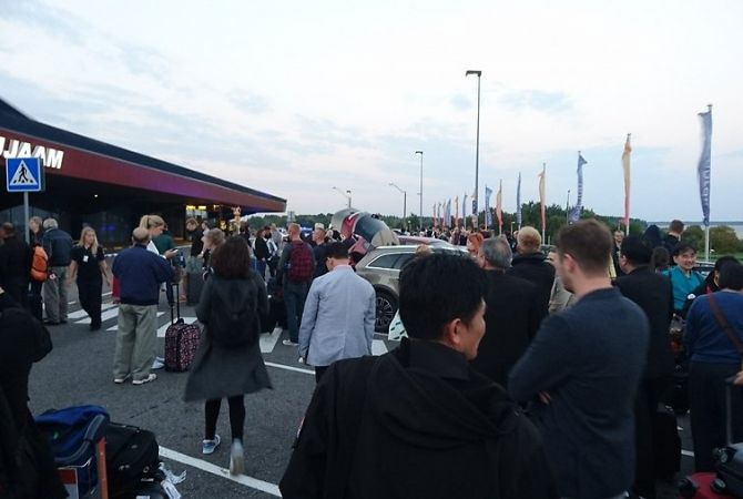 People evacuated from Tallin airport after announcement about bomb