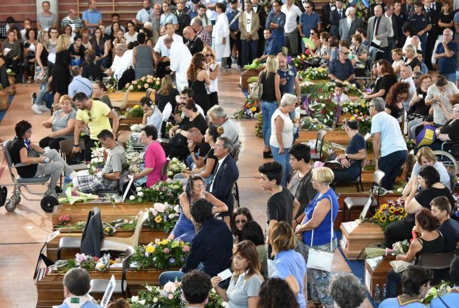 В Италии начались похороны  жертв  землетрясения