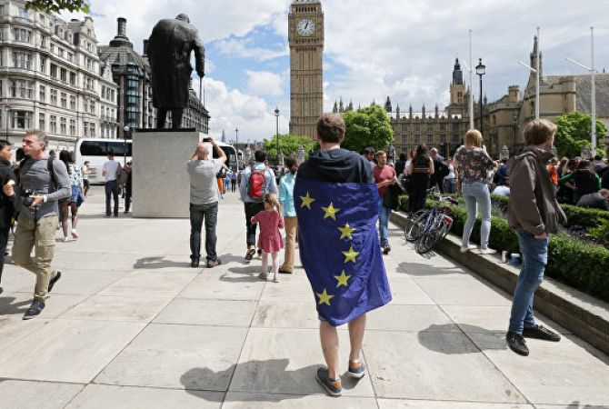 Правительство Британии не будет обсуждать с парламентом выход из Евросоюза

