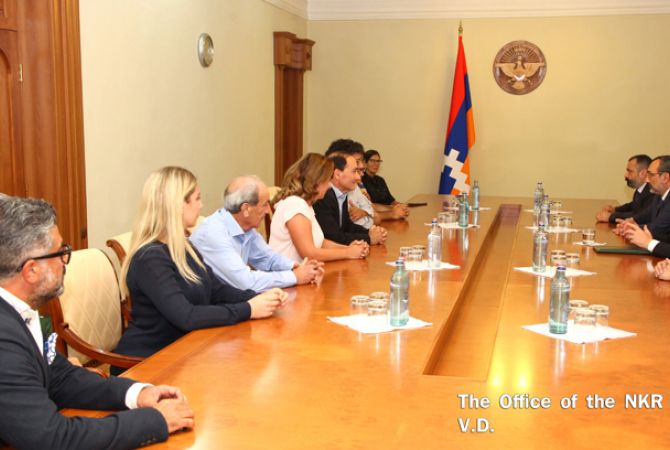 President of Artsakh receives writer and publicist of Armenian origin Chris Bohjalian

