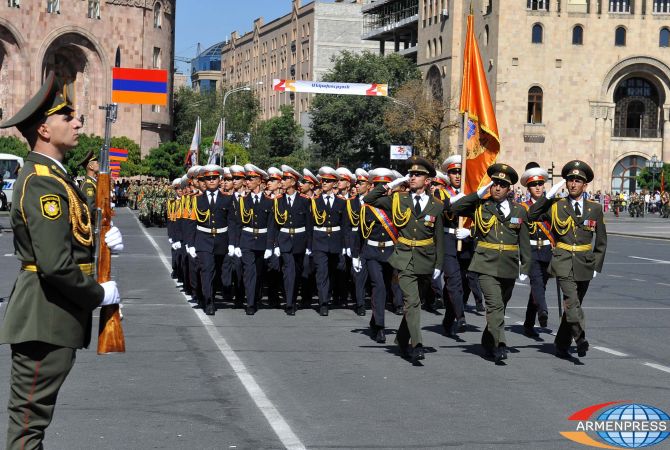 Երևանում մեկնարկել է Անկախության 25 ամյակին նվիրված շքերթը. ՈՒՂԻՂ