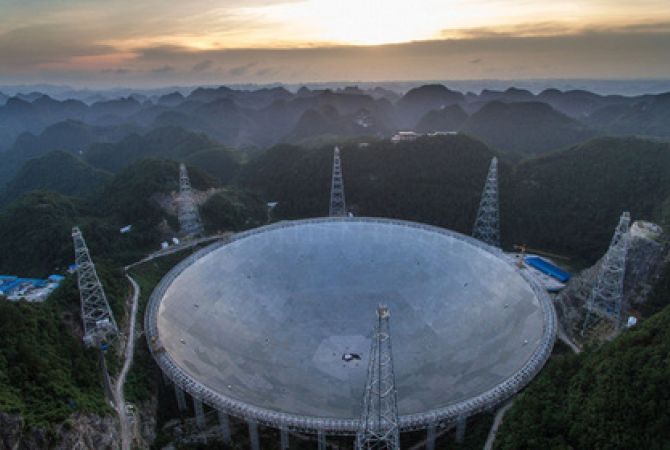 В Китае заработал крупнейший в мире радиотелескоп FAST