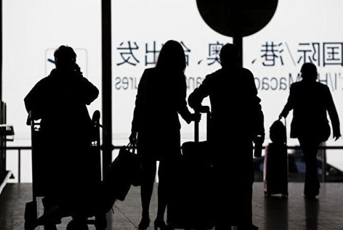 Китайский бизнесмен завершил кругосветное путешествие на самолете