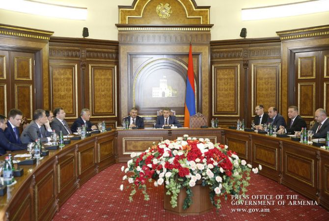 Armenian Premier expects non-standard solutions from banking system representatives to 
improve business environment