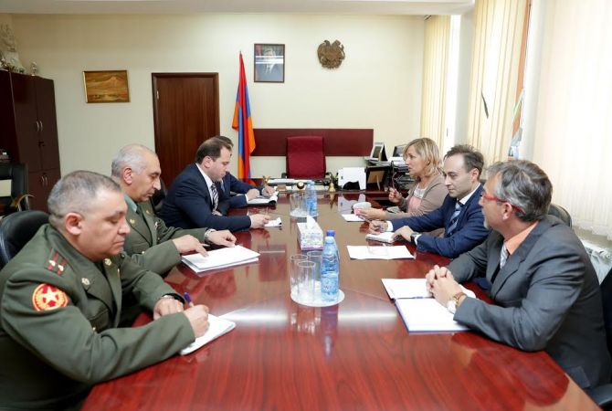 Замминистра обороны принял руководителя делегации Международного комитета 
Красного Креста в Армении
