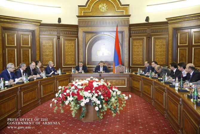Премьер-министр Армении Карен Карапетян принял представителей сферы ИТ