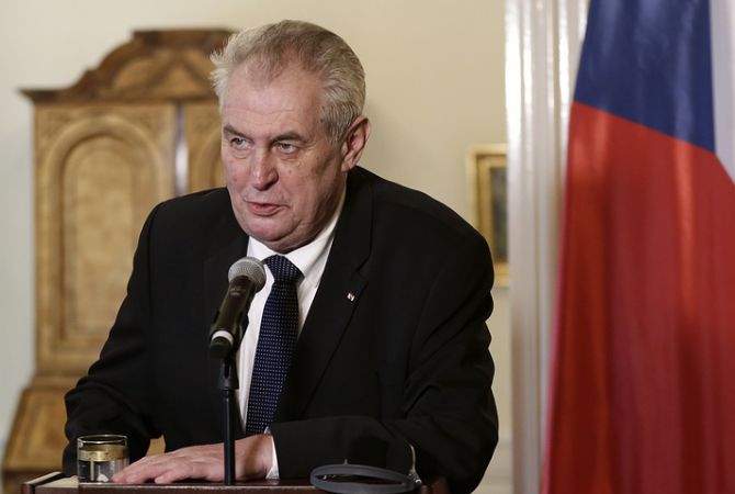 Президент Чехии высказался за упрощение визового режима ЕС с Россией
