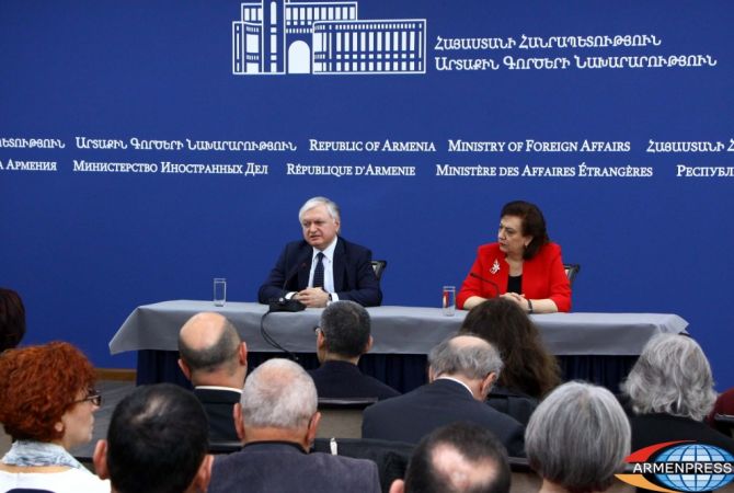 Министр иностранных дел Армении принял участников 8-го всеармянского форума 
журналистов