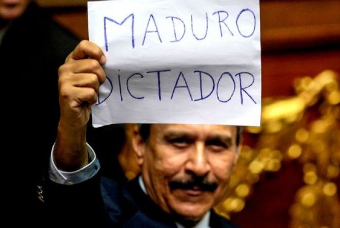 Venezuela opposition puts pressure on President Maduro
