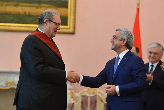 Президент Армении награжден высшей наградой Мальтийского Ордена - цепью ордена 
заслуг pro Merito Melitensi