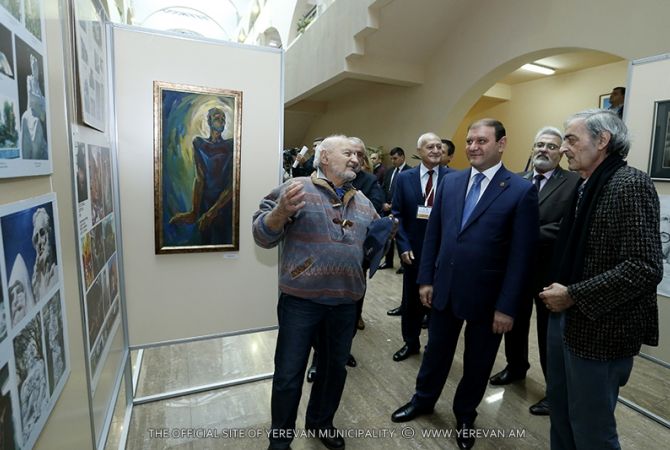 В мэрии Еревана открылась выставка, посвященная Национальному университету 
архитектуры и строительства Армении 
