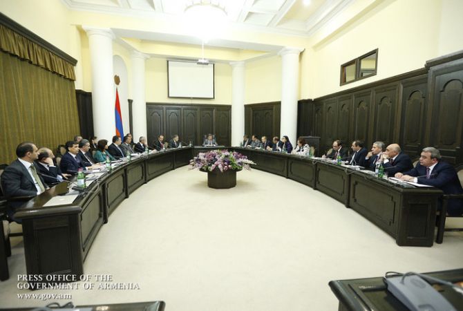 Премьер дал поручения руководителям органов исполнительных властей 