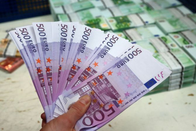 Millions of fake euros found in Bulgaria reservoir