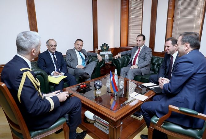 Armenian Defense Minister holds meeting with French Ambassador