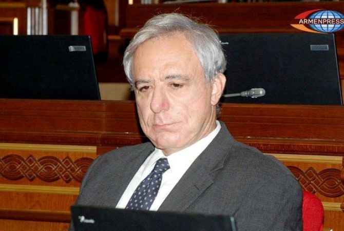 Ex-FM Oskanian to head electoral list of “Unity” if party runs separately 
