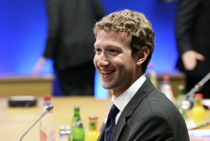 Журнал Fortune назвал бизнесменом года создателя Facebook Марка Цукерберга
