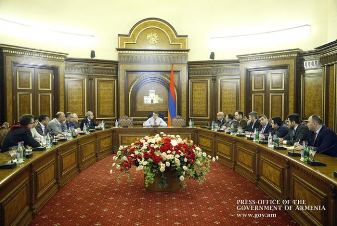 Премьер-министр Армении Карен Карапетян ознакомился с краткосрочными и 
долгосрочными предложениями по развитию отрасли ИТТК
