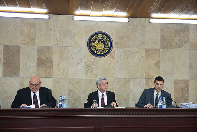 President Sargsyan takes part in year-end session of YSU board of trustees 
