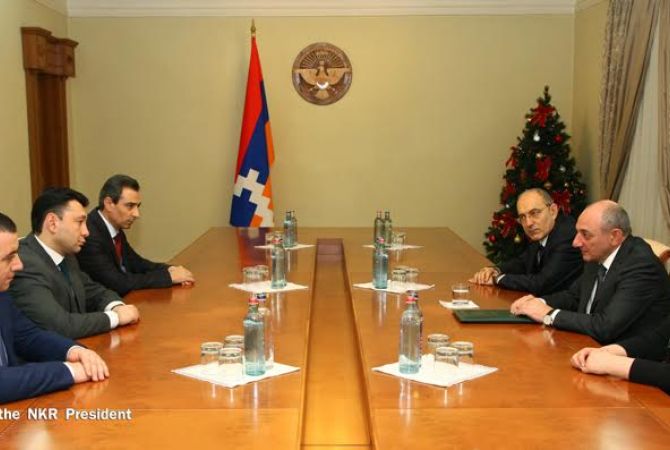 Президент НКР встретился с вице-спикером НС Армении Эдуардом Шармазановым