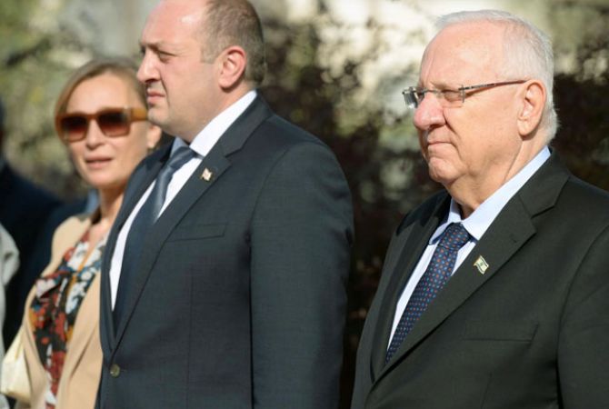 Президент Израиля с супругой прибыл в Грузию