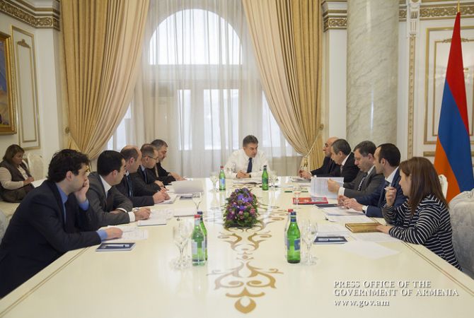 PM Karapetyan, heads of concerned agencies discuss investment project packages submitted by 
Gegharkunik province