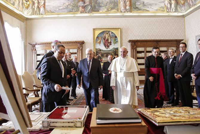 Palestine’s President meets Pope Francis in Vatican