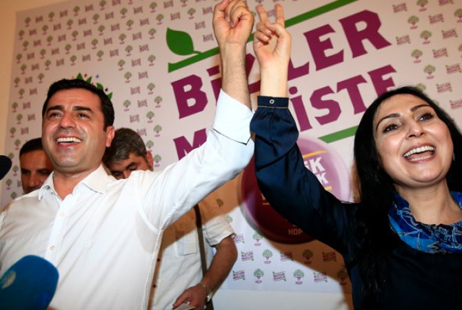 Թուրքիայի քրդամետ կուսակցության 2 առաջնորդներին սպառնում է 142 և 83 տարվա 
ազատազրկում