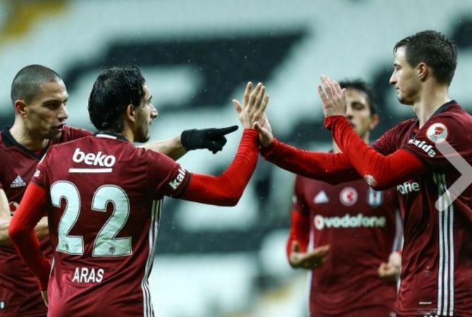 «Бешикташ» одержал в кубковой игре победу с крупным счетом: Озбилис стал автором 
гола