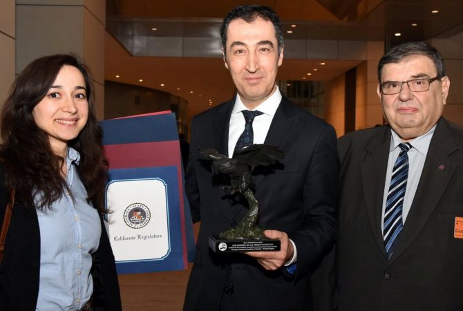 “Sufferings of Armenians aren’t forgotten”  - Ozdemir bestowed ANCA Freedom Award 