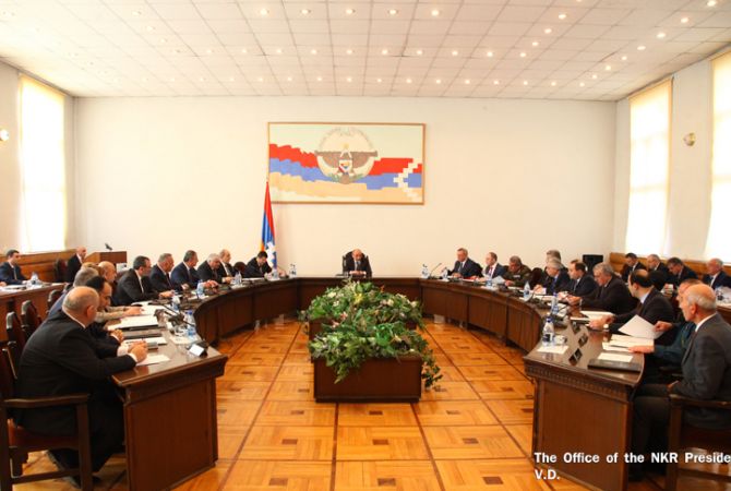 President of Nagorno Karabakh chairs country’s first Cabinet meeting of 2017