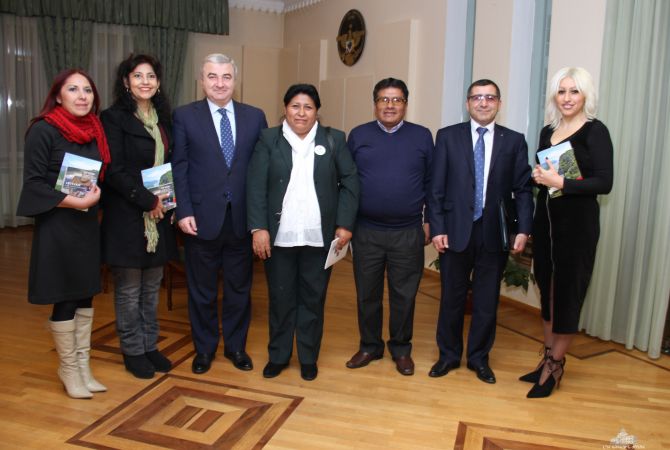 Боливийские  парламентарии будут наблюдать за ходом референдума  по Конституции 
Арцаха