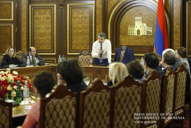 Armenian Premier discusses development of inbound tourism with tour operators