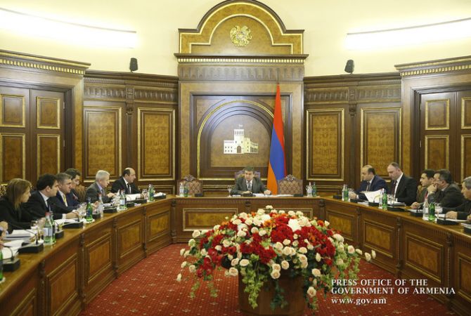 Премьер-министр Армении поручил представить сметы расходов финансовых средств 
Фонда развития Армении
