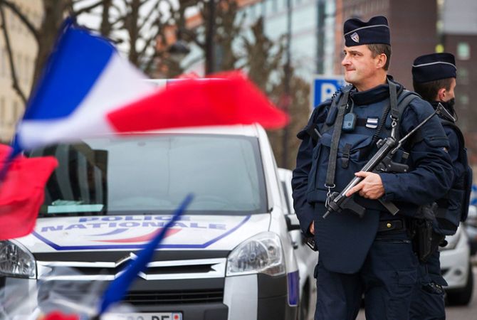 Три человека задержаны во Франции по подозрению в подготовке теракта

