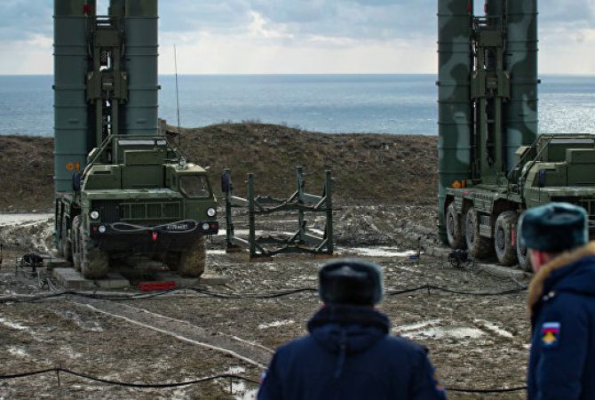 Russia, Turkey discuss supply of S-400 air defense missile systems