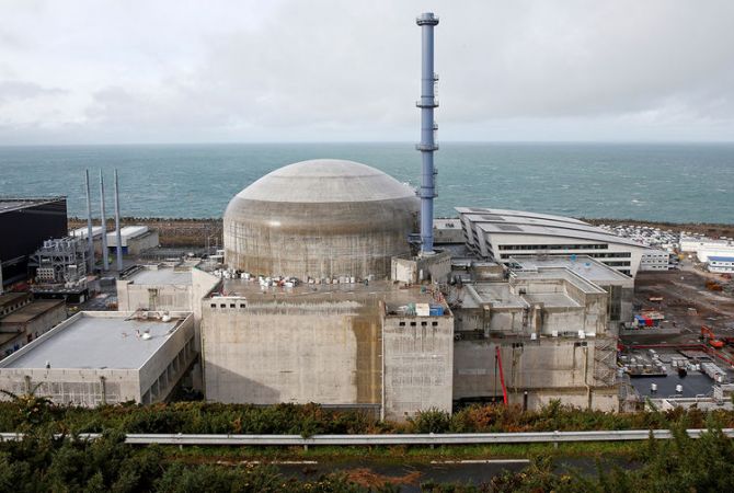 СМИ: энергоблок французской АЭС "Фламанвиль" остановлен из-за утечки