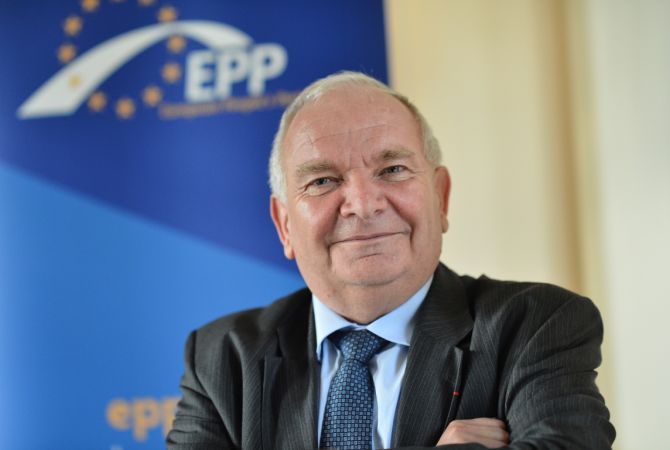EPP’s Joseph Daul wishes Armenian voters to avoid from populist divergences in message to RPA