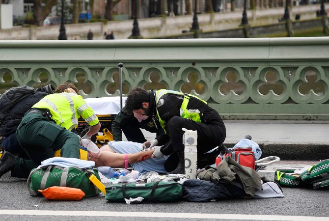 В результате теракта в Лондоне пострадали не менее 50 человек