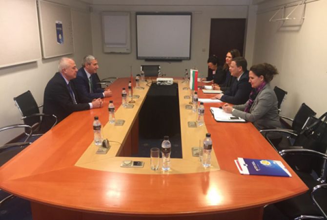 Armenia’s minister of transportation, communication and IT meets with Bulgarian counterpart in 
Sofia 