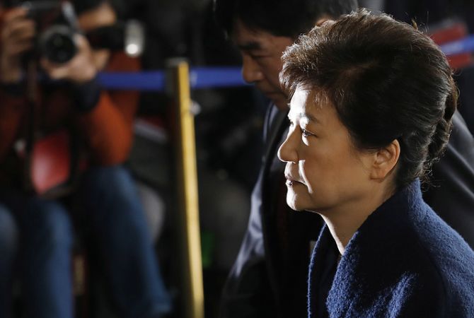 Прокуратура Южной Кореи запросила ордер на арест экс-президента Пак Кын Хе


