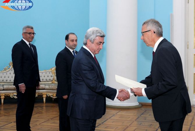 Президент Армении Серж Саргсян принял верительные грамоты новоназначенного посла 
Новой Зеландии