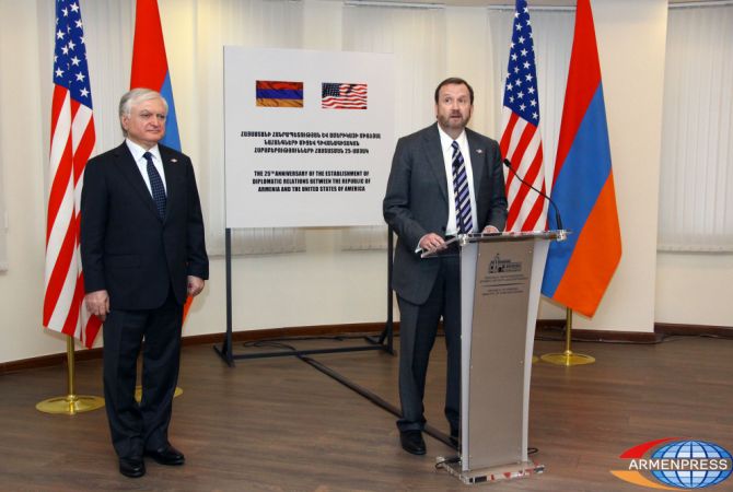 Правительство США приветствует Армению за значительный вклад в миротворческие 
миссии в мире