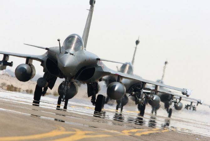 Sky: ВВС международной коалиции высадили десант к востоку от Дейр-эз-Зора
