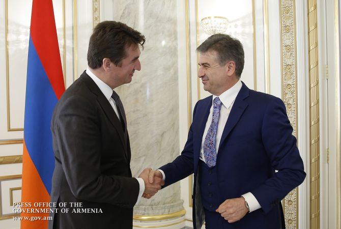 Премьер-министр Республики Армения принял Чрезвычайного и полномочного посла 
Республики Сербия